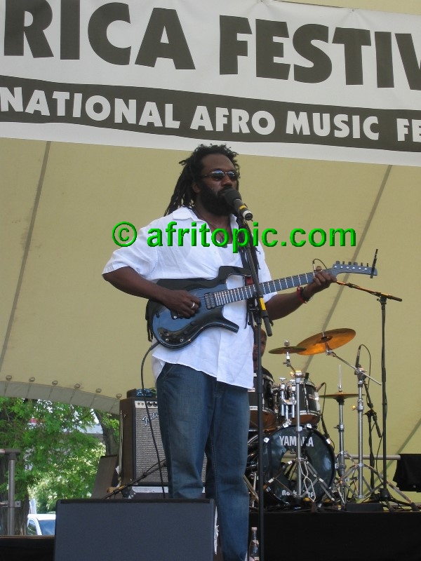 ../Images/AfricaFestival-27-28May05 249.jpg